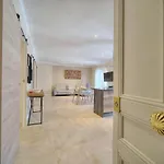 Upstays Carre D Or 70m *